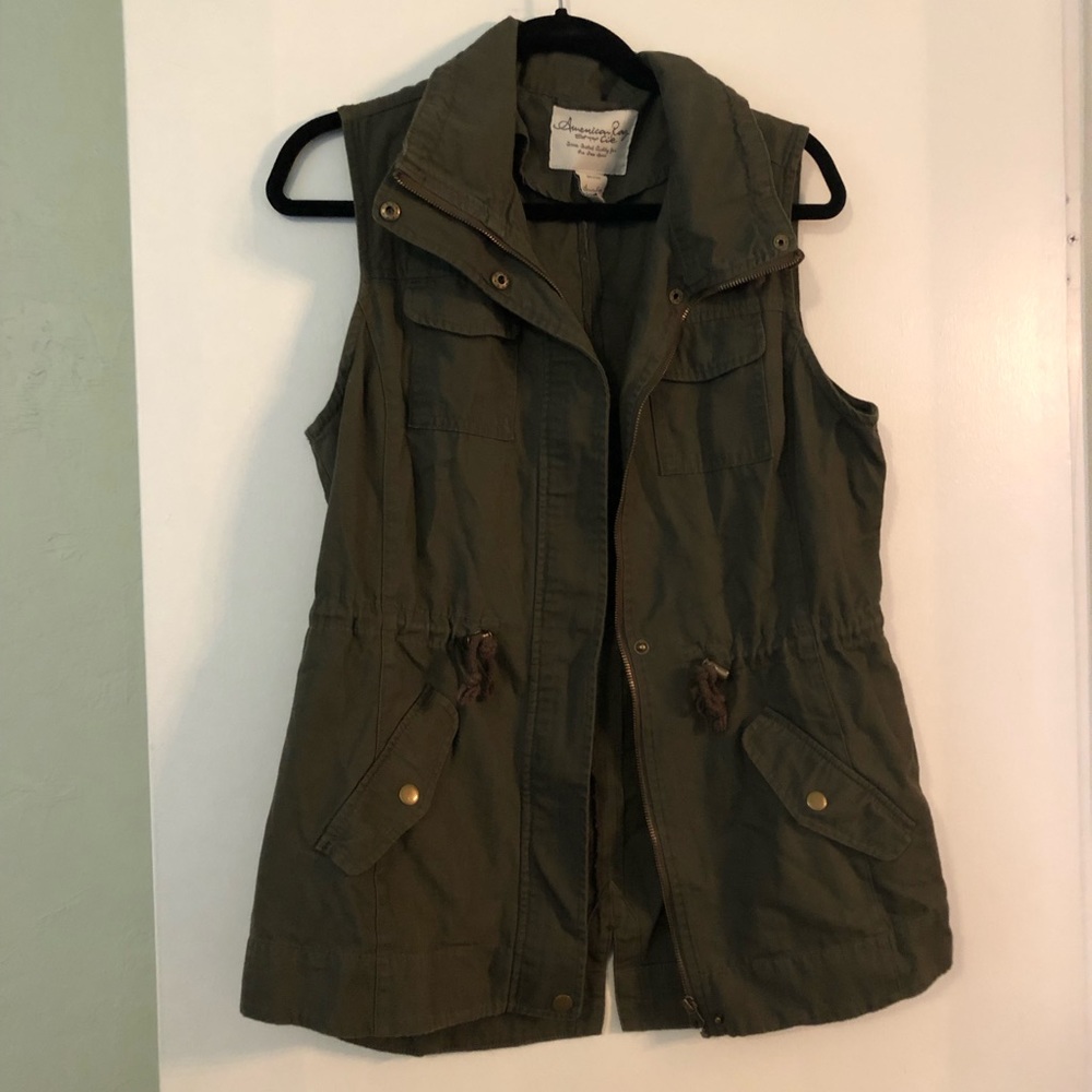 Army green cargo vest